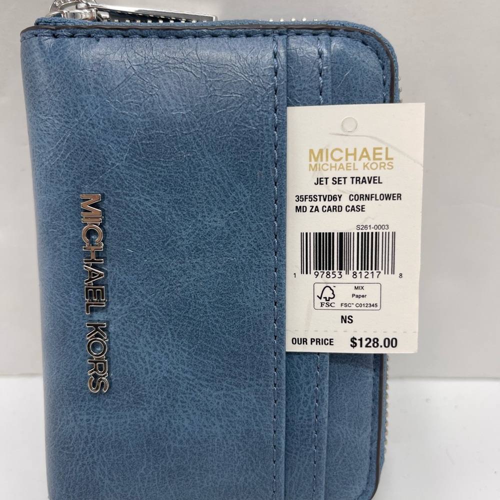 MICHAEL KORS Jet Set Medium Distressed Zip Around Card Case
Cornflower
NWT - Picture 15 of 16